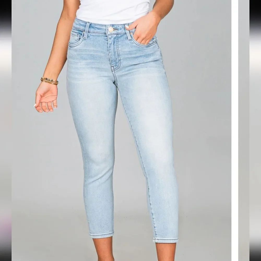 STYLE& CO PREMIUM WOMEN"S DENIM CAPRIS BLING